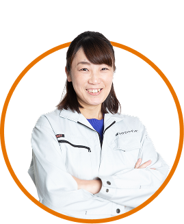 笑顔の女性スタッフ