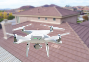 ドローンでの屋根調査のイメージ